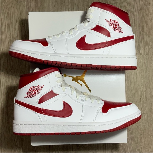Jordan 1 Mid Reverse Chicago BQ6472-161 US Women's Sz 9.5/Men's Sz 8 New✅ - Picture 10 of 12